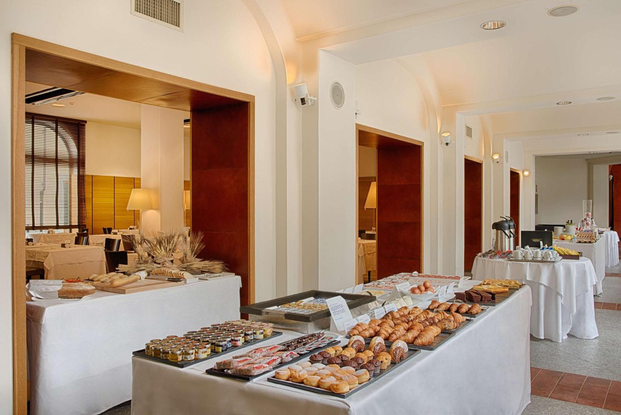 Nh Collection Santo Stefano Hotel 4*