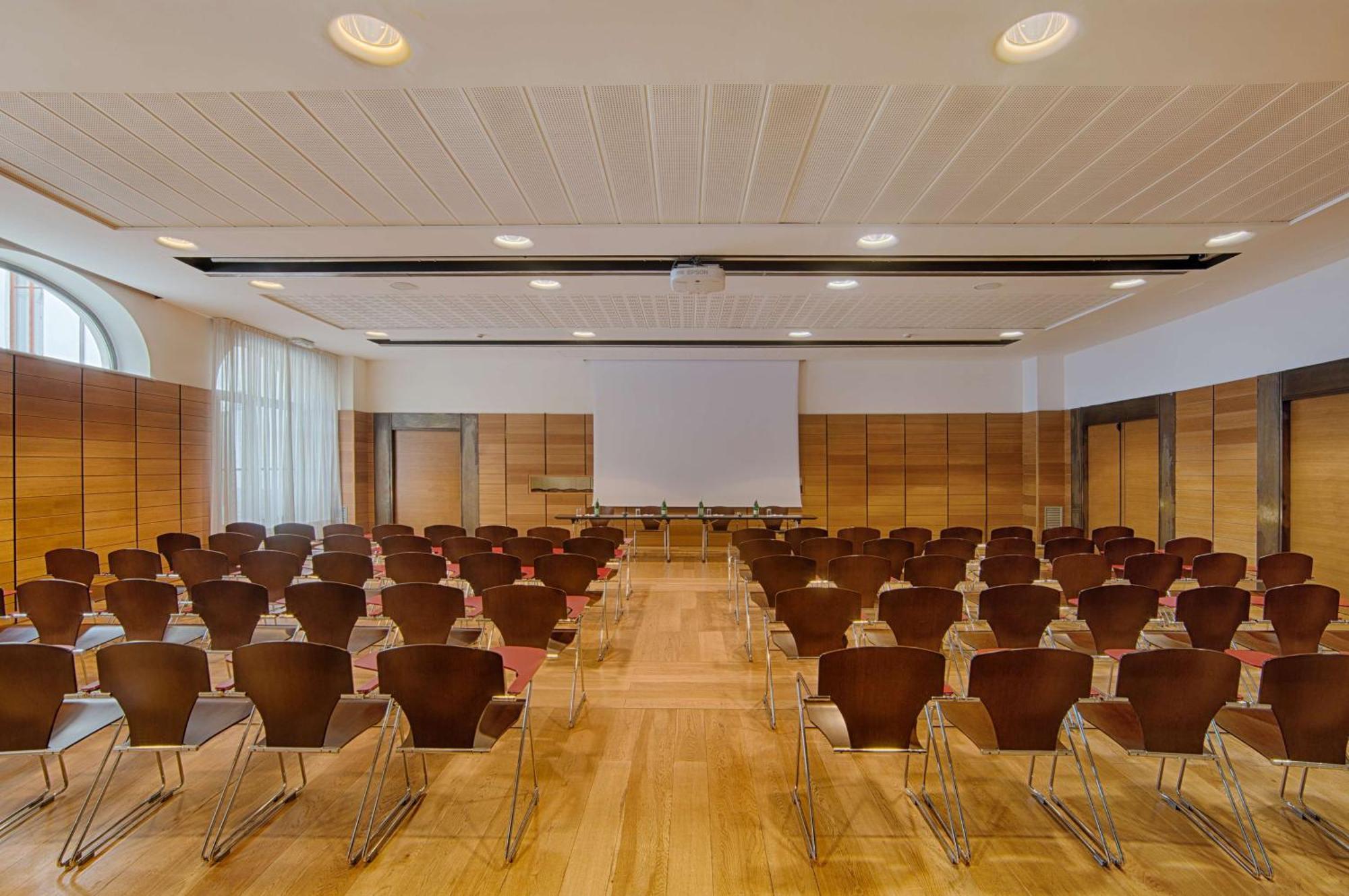 Hotel Nh Collection Santo Stefano 4*