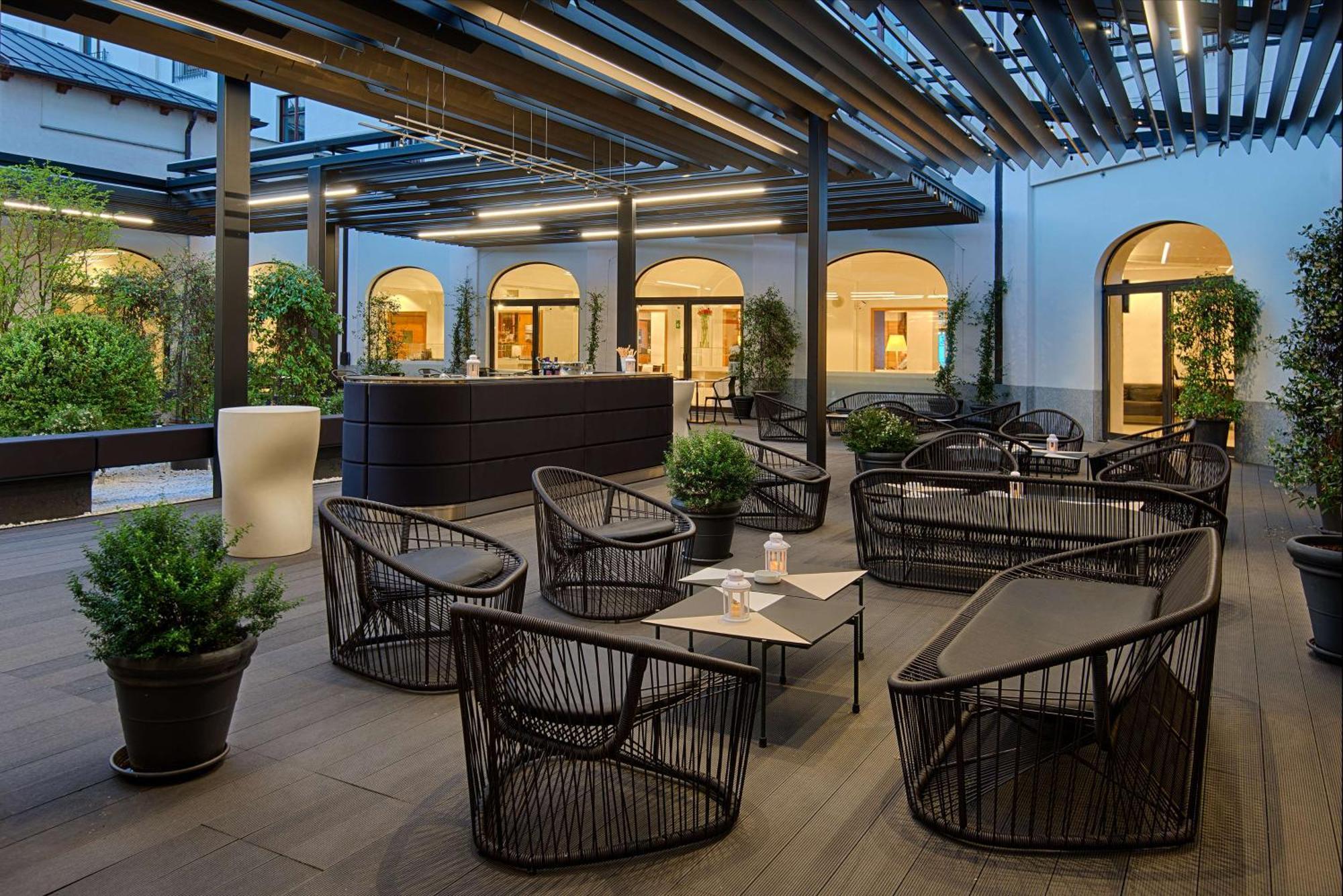 Hotel Nh Collection Santo Stefano 4*