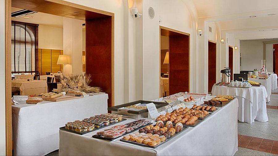 Hotel Nh Collection Santo Stefano 4*